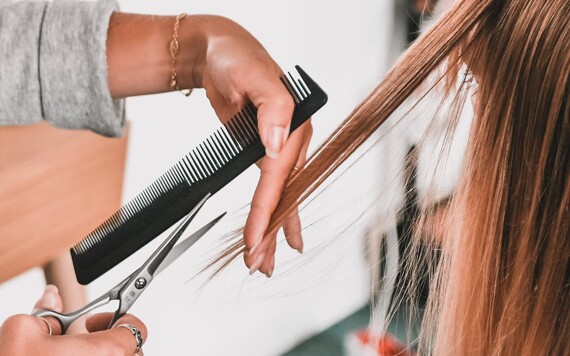 Prix D Une Coupe De Cheveux Salon Domicile Wecasa