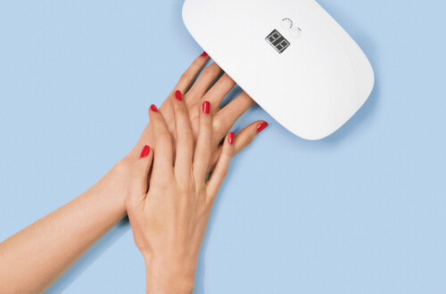 Pose de vernis semi-permanent mains Pose de vernis semi-permanent mains à domicile