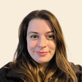 Hairdresser at home, London - Gabriella